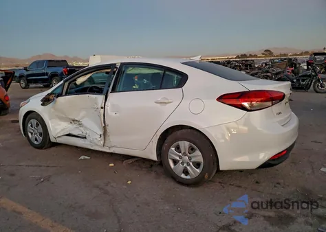 2018 Kia Forte Lx z USA, uszkodzony, nr VIN 3KPFL4A74JE180645